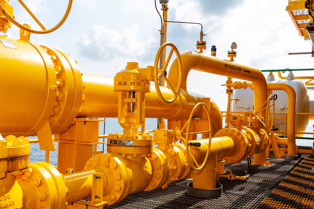 Tuberías industriales amarillas de acero sin costura MMTubería en plataforma petrolera